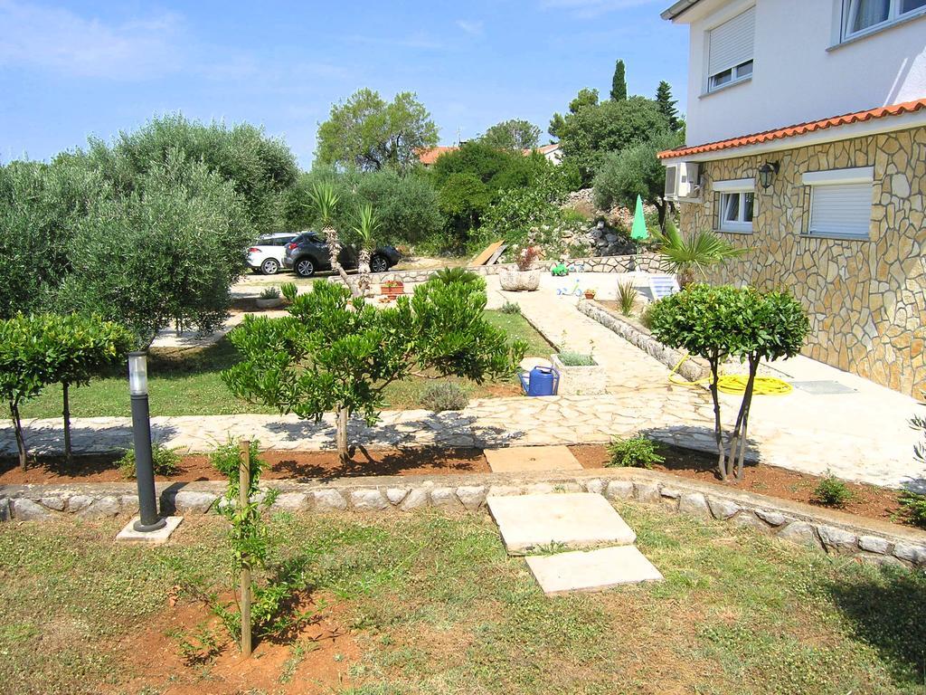 Apartment Martina Krk Town Luaran gambar